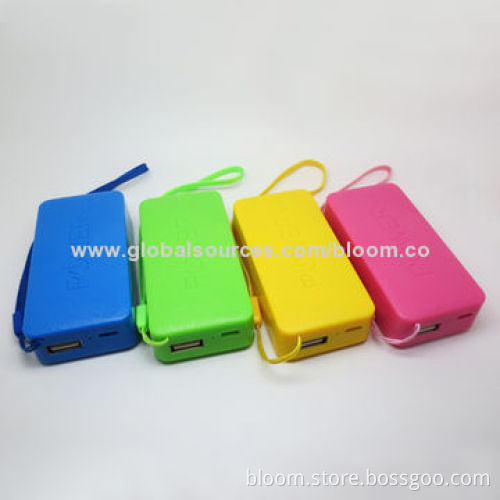 Scented 5,200mAh Mobile Phone Power Chargers for Traveling Use, Output at 5V/1,000mANew